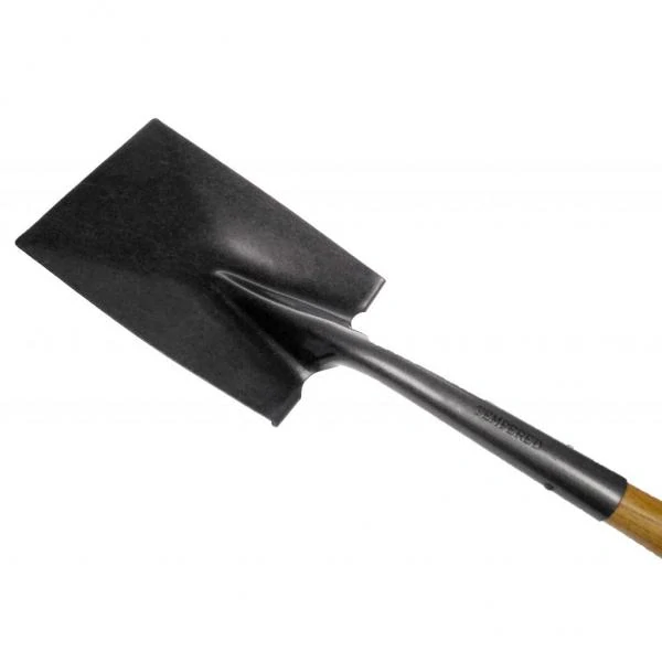 Zahradnický rýč rovný S300 s dřevěnou násadou a D-GRIP úchytem